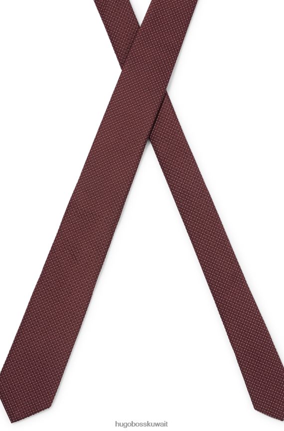 4TFNJN5894 احمر غامق Hugo Boss ربطة عنق مصنوعة يدوياً من قماش الجاكار الحريري المزخرف بنمط هوغو باللون الأحمر الداكن