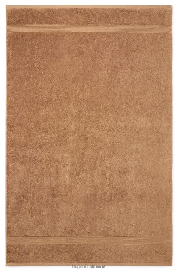 4TFNJN5932 بني Hugo Boss منشفة حمام بشعار هوغو من قطن بحر إيجه باللون البني