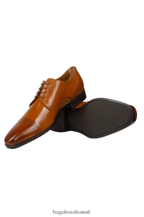 4TFNJN691 بني Hugo Boss الدانتيل يصل كينسينغتون في لندن 50407811 البني