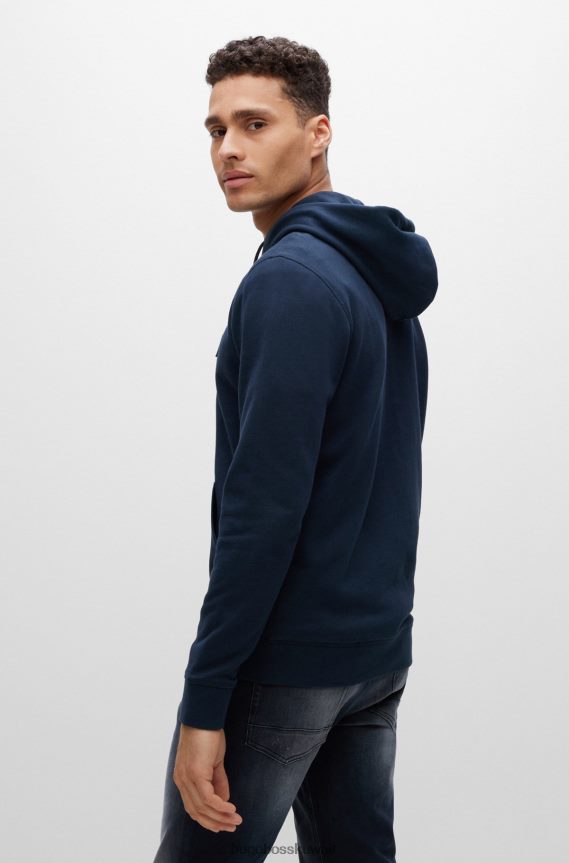 4TFNJN943 أزرق غامق Hugo Boss سويت شيرت بغطاء رأس من قطن تيري الفرنسي باللون الأزرق الداكن مع رقعة الشعار