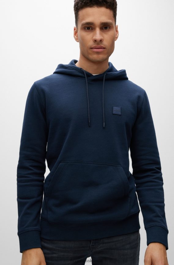 4TFNJN943 أزرق غامق Hugo Boss سويت شيرت بغطاء رأس من قطن تيري الفرنسي باللون الأزرق الداكن مع رقعة الشعار