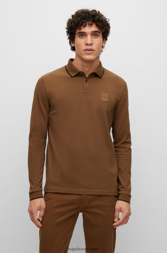 4TFNJN947 بني Hugo Boss قميص بولو من القطن المطاطي بأكمام طويلة مع رقعة شعار هوغو باللون البني