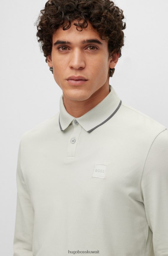 4TFNJN948 رمادي فاتح Hugo Boss قميص بولو من القطن المطاطي بأكمام طويلة من Hugo باللون الرمادي الفاتح مع رقعة الشعار