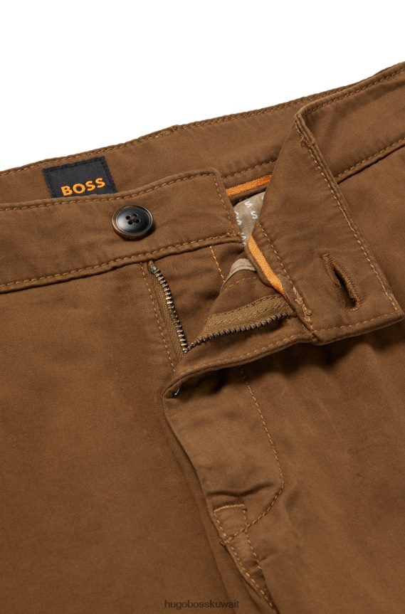 4TFNJN952 بني Hugo Boss بنطال بني بقصّة ضيّقة من هوغو الساتان القطني المطاطي