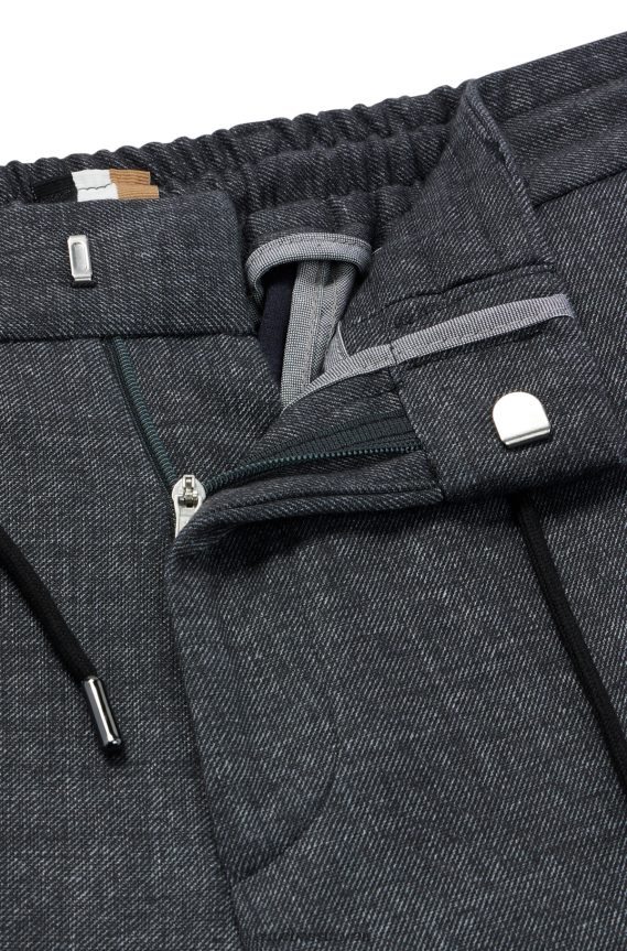 4TFNJN969 رمادي Hugo Boss بنطال بقصّة ضيّقة مصنوع من الجيرسيه المطاطي ذو الأنماط الدقيقة باللون الرمادي من Hugo