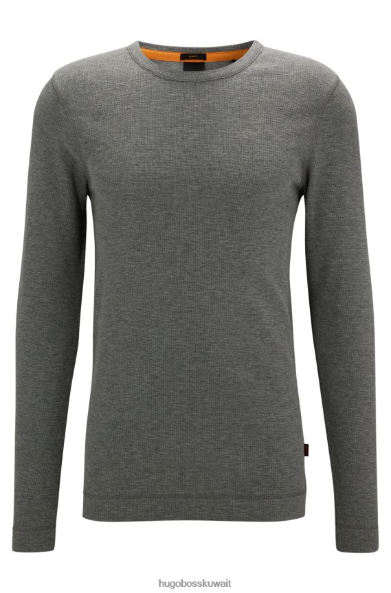 4TFNJN979 رمادي فاتح Hugo Boss تيشيرت Hugo باللون الرمادي الفاتح بأكمام طويلة مصنوع من قطن الوافل