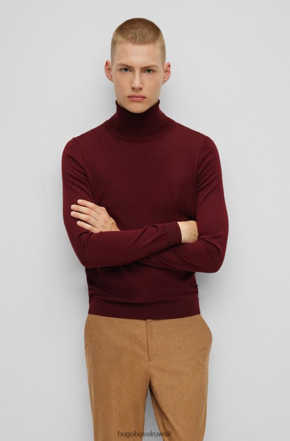 4TFNJN984 احمر غامق Hugo Boss سترة هوغو ذات الياقة المدورة ذات قصة ضيقة باللون الأحمر الداكن من الصوف البكر