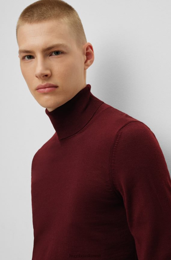 4TFNJN984 احمر غامق Hugo Boss سترة هوغو ذات الياقة المدورة ذات قصة ضيقة باللون الأحمر الداكن من الصوف البكر